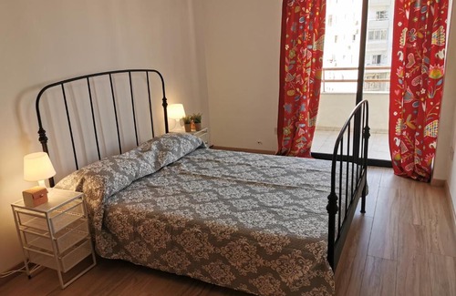 Larnaca City Centre Apartamento | Prime Location - City & Beach - Fast Internet 100-25 mbps - Spacious & Cozy