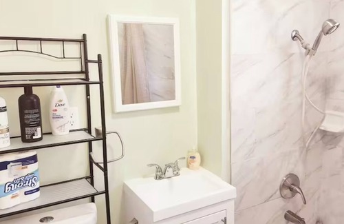 Alhambra Apartamento | Prime location Close to Downtown LA 2 bed 1 bath Kingsize Bed Private Entry! 17