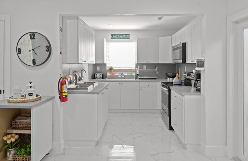 Coral Terrace Casa | Prime Location/ Cozy/Clean /Free Parking