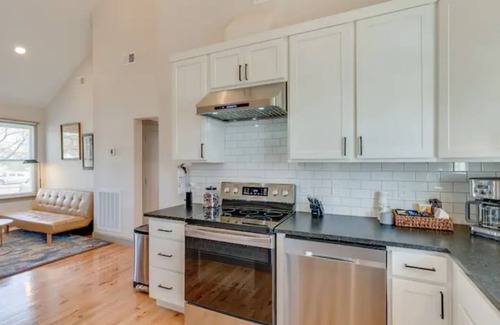 McFerrin Park Casa | PRIME LOCATION East Nashville Carriage House