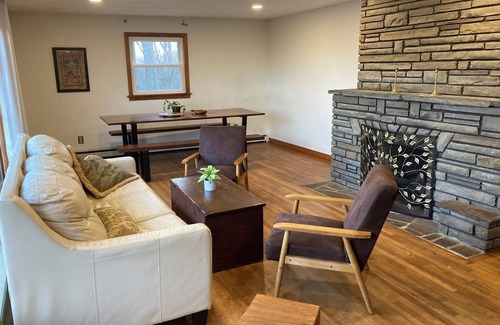 State College Casa | Prime location for PSU football and events - 3BR whole house rental