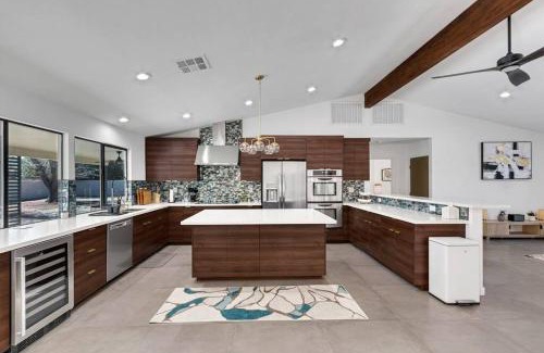McNeil Estates Casa | Prime Location! Hidden Oasis 4 BR 10 min to Strip