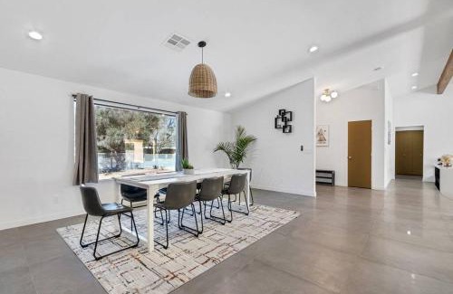 McNeil Estates Casa | Prime Location! Hidden Oasis 4 BR 10 min to Strip