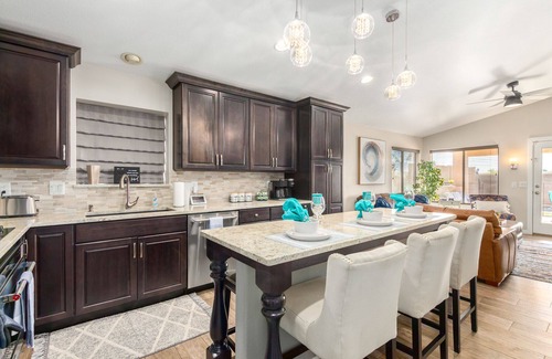 Desert Ridge Casa | Prime location! Home in sought after Desert Ridge area!