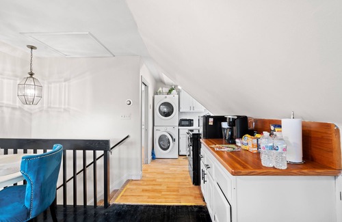 Princeton Junction Casa | Prime Location, Private Loft Apartment. Well-Appointed for Comfort & Convenience
