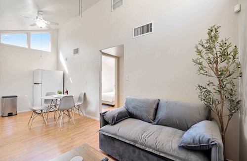 Sam Hughes Casa | Prime Location | Quick Access to Downtown & UofA