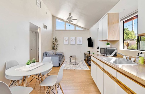 Sam Hughes Casa | Prime Location | Quick Access to Downtown & UofA