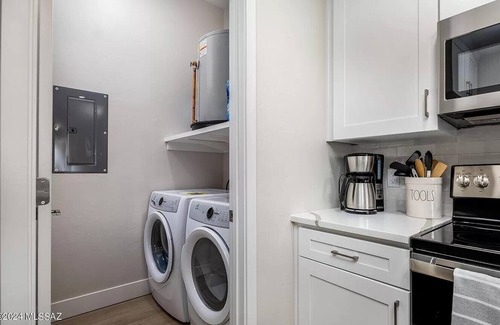 Tucson Condominio | Prime Location Retreat!