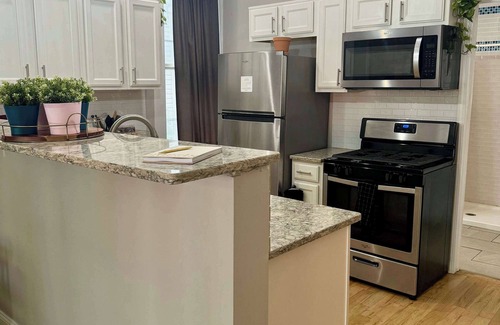 Victorian Village Casa | Prime Location - Short North - Free Parking
