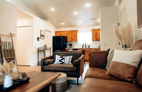 Williams Casa | Prime Location-Steps from Route 66
