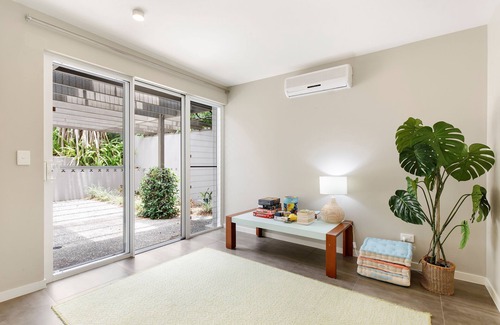 Noosa Heads Casa | Prime Location, Views & Sunsets, Walk to Beach