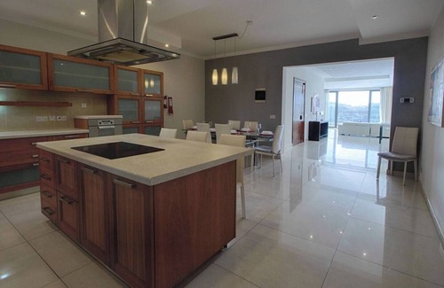 Gzira Apartamento | Make your holiday worthwhile at this fabulous accommodation just a minute away from Sliema ferries