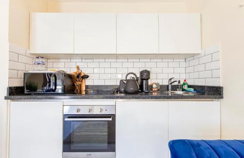 Hillingdon Apartamento | Prime Luxury, Heathrow, FreeParking, WiFi, Netflix