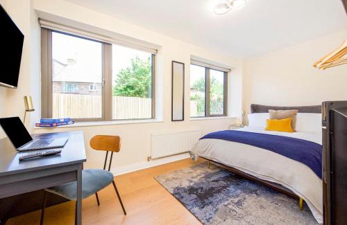 Hillingdon Apartamento | Prime Luxury, Heathrow, FreeParking, WiFi, Netflix