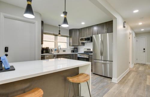 Oak Park Apartamento | Prime Oak Park Location Modern Home with Yard!