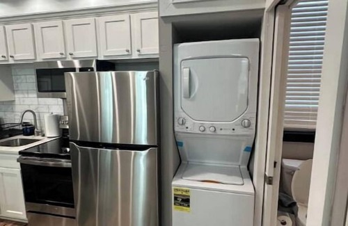 Over-the-Rhine Apartamento | Prime OTR+Queen Bed+Parking Unit 2