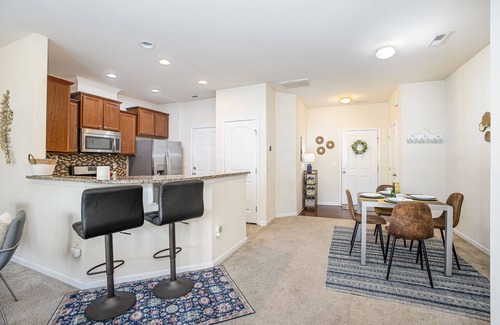 Durham Casa | Prime Research Triangle Park locale 4 work & easy access to the entire Triangle