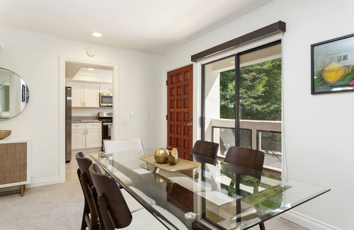 Canyon Corridor Condominio | Prime South Palm Springs, Luxury 2 bed, 2 bath condo, VIEWS!!