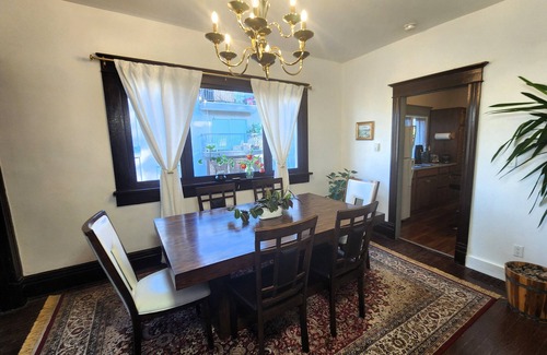 Kitsilano Casa | Prime Spot :Entire House, Lrg Yard, By Kits Beach