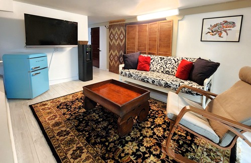 Kitsilano Casa | Prime Spot :Entire House, Lrg Yard, By Kits Beach