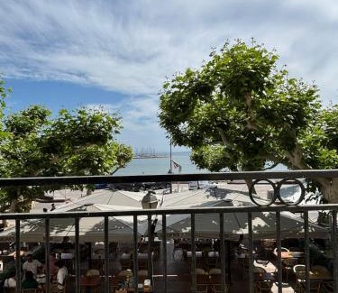 Centro de Roses Apartamento | Primera Línea de Mar y Playa