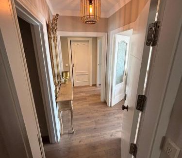 Centro de Roses Apartamento | Primera Línea de Mar y Playa
