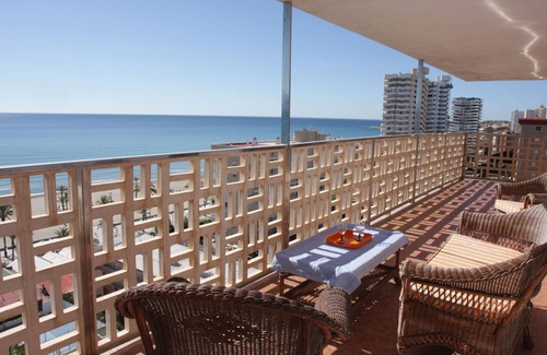 Playa de San Juan Apartamento | Primera línea de playa con excelentes vistas.