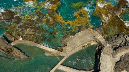 Barlovento Apartamento | Primera línea en piscinas naturales.