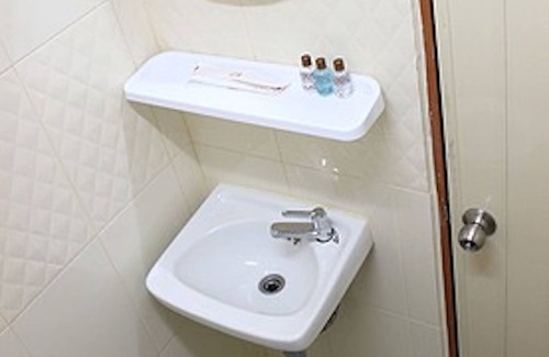 Khlong Kluea Hotel | Primera Place