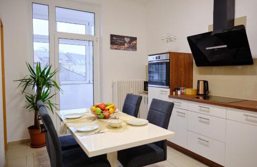 Frohnhausen Apartamento | PrimeTime Suite für 8+Küche/WIFI