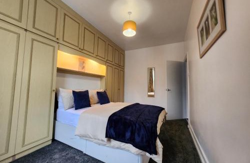 Blyth Apartamento | Primos Palace 4 - Bedroom House in Blyth