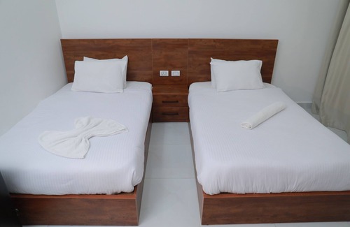 Giza Hotel | Prince Pyramids Inn