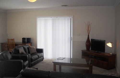 Orange Villa | Villa Ejecutiva en Prince Street