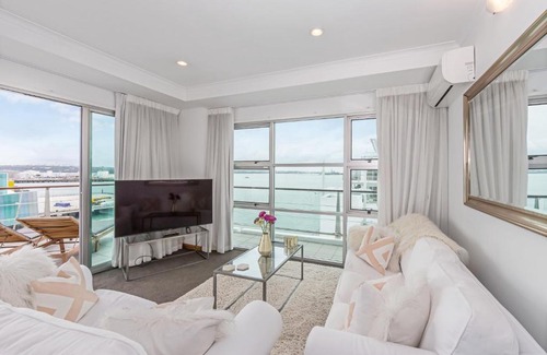 Auckland Central Business District Apartamento | Princes Wharf 2BR Sub-Penthouse