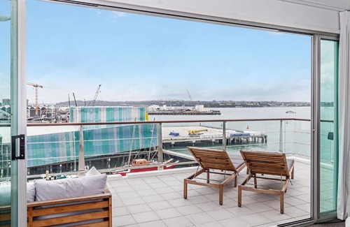 Auckland Central Business District Apartamento | Princes Wharf 2BR Sub-Penthouse