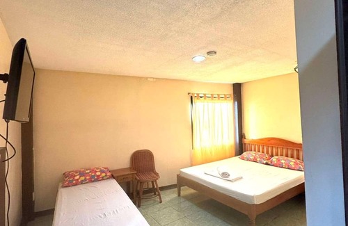 Puerto Princesa City Centre Hotel | Princesa El Gallo Inn
