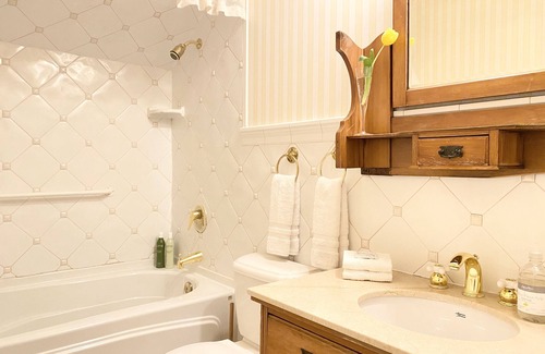 Langley Casa | Princess and the Pea Hotel