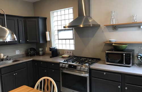 St. Louis Casa | Princeton Heights House & Yard Stylish~Safe~Walkable
