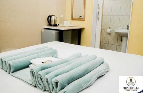 Greater Johannesburg Metropolitan Area Casa | Princeville Guest-Lodge
