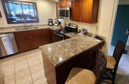 Princeville Complejo | Princeville Ocean View Resort 2BR Condo. Private path to walk to the beach!