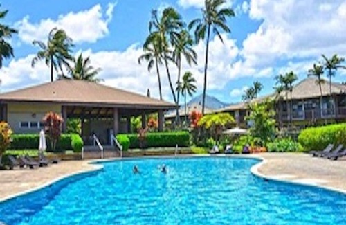 Kaiulani Apartamento | Spacious 2-Story, Views, Pool, Near Hanalei!