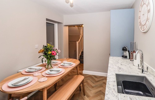 Alford Cabaña | PRINTERS COTTAGE, pet friendly, character holiday cottage in Alford