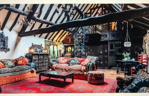 Orston Casa | Priory House B&B And The Oriental Brewhouse Self Catering Accommodation