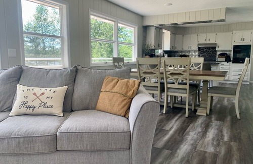 Markville Casa | Pristine 3-Bedroom 2-Bath Northwoods Lake Cabin