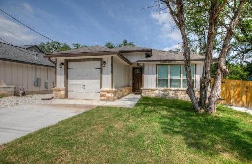 Canyon Lake Casa | Pristine 3-bedroom Home Near Canyon Lake!