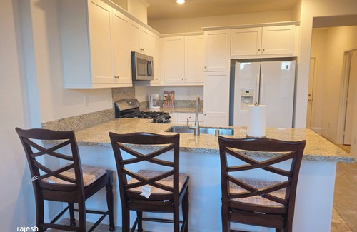 Winchester Casa | Pristine 3-bedroom townhome in Winchester.