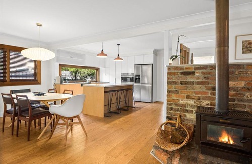 Mittagong Casa | Pristine 4-Bed Railway Cottage with Studio