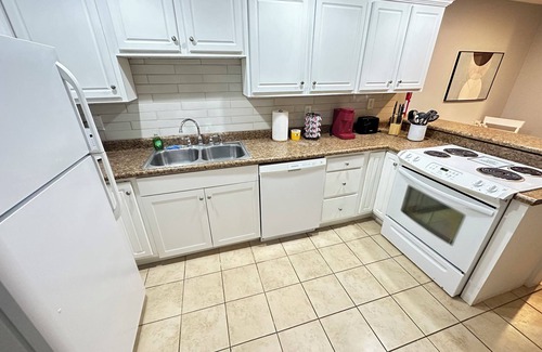 Franklin Apartamento | Pristine Hideaway: 2 bedroom apartment with washer/drier in Franklin
