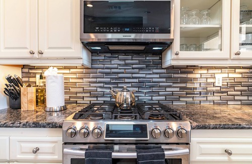 Desert Hot Springs Casa | Pristine Home w/ Panoramic Mountain & Desert Views! A step above — LITERALLY —