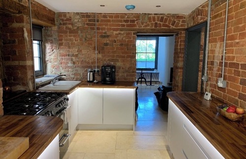 Montpellier Apartamento | Pristine Montpellier Gardens Apartment